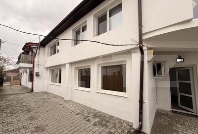 Cabinet medical ?i apartament 2 camere, 253 mp teren, 1 Mai - 14