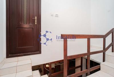 Vila cu 5 camere, 650 mp teren, Nicolina - 25