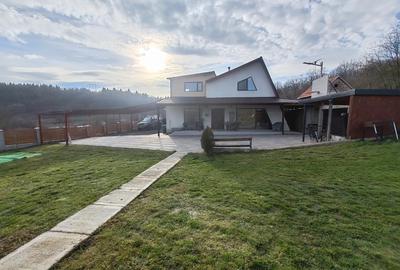 Proprietate deosebita de vanzare Casa din lemn, eficien?a energetica excep?ionala, natura pura ?i - 1