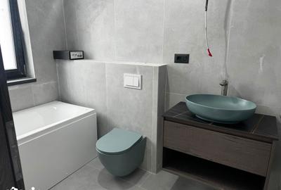 Casă cu 3 camere cu Canalizare în Central - 1