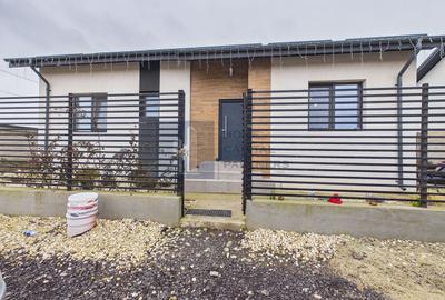 Casă individuală cu 4 camere cu Canalizare în Domnești - 2