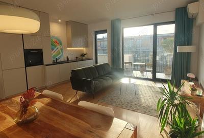 Apartament cu 3 camere semidecomandat în Central - 2