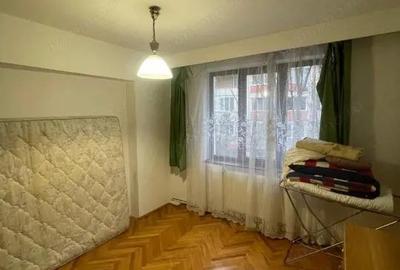 Apartament cu 4 camere decomandat în Central - 9