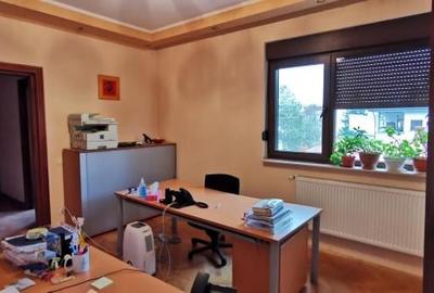 Spațiu industrial, de 130 mp, în Aviatorilor - 9