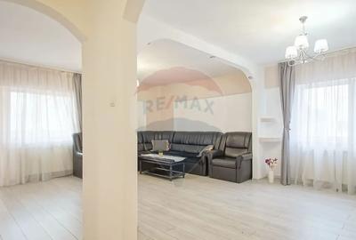 Apartament cu 3 camere decomandat, mobilat în Central - 16