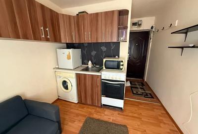 Vind garsoniera, schimb cu apartament 2 camere