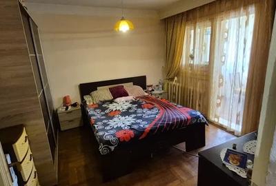 Apartament 2 camere Strada Lupeni - etaj 1/4 - 53 mp - 2