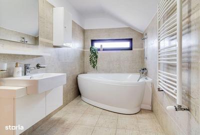 Casă cu 5 camere cu Teren 355 Mp în Central - 15