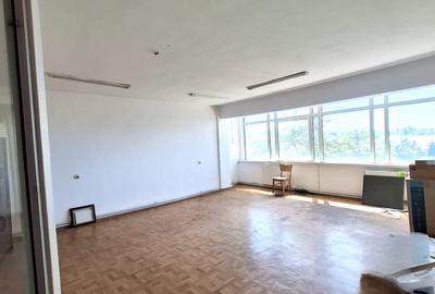 De închiriat: 2 birouri spațioase – 82 mp utili (zona str. Republicii) - 5