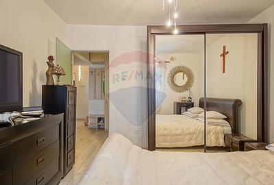Apartament cu 3 camere decomandat, mobilat în Răcădău - 9