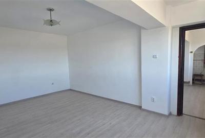 Garsonieră decomandată în Micro 11 - 4