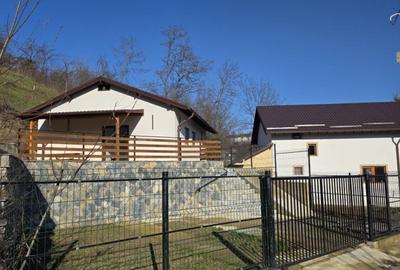 Casa noua 108 mp cu teren 1.890 mp, zona lini?tita - 2