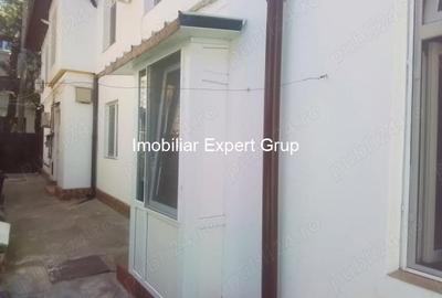 4 Camere: Calea Calarasilor-Popa Nan,curte - 1