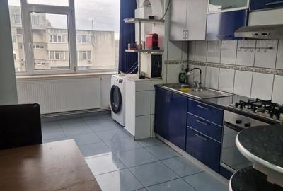 Apartament cu 3 camere semidecomandat, mobilat în Central - 2