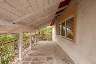 Casă cu 5 camere cu Teren 857 Mp în Ștefănești - 2