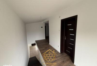 Casă cu 4 camere cu Teren 300 Mp în Central - 2
