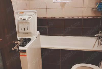 Proprietar , vand apartament decomandat ,3 camere - 2