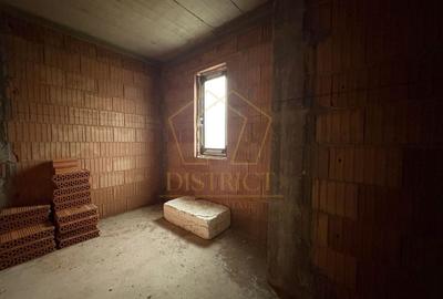 Duplex cu 5 camere cu Canalizare în Giroc - 11