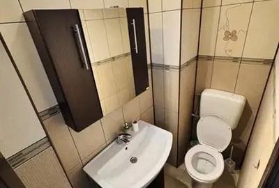 Apartament cu 3 camere decomandat în Delfinariu - 1