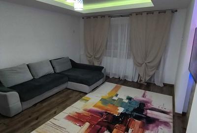 Apartament cu 4 camere decomandat în Central - 3