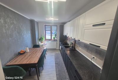 Apartament cu 2 camere decomandat, mobilat în Dărmănești - 1
