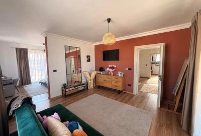 Casă individuală cu 3 camere cu Canalizare în Ipotești - 1