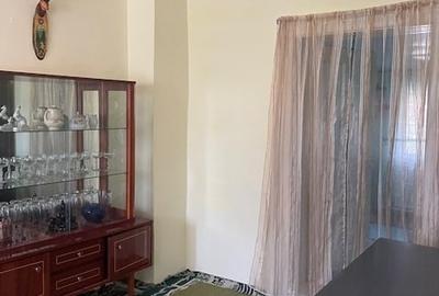 Casă cu 6 camere cu Teren 2597 Mp în Central - 7