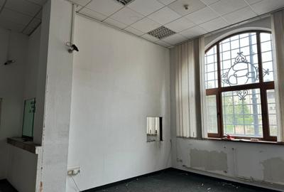 Oferim spre chirie Cladire de birouri - 6