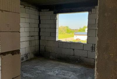 Casă cu 6 camere cu Teren 450 Mp în Malu Mare - 1