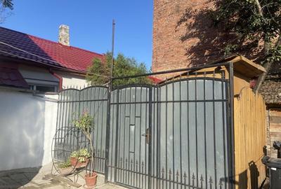 Casă cu 2 camere în Central - 1