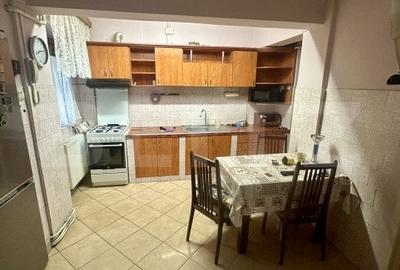 Apartament cu 3 camere, 67 mp, zona Micro 16 - 3