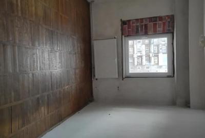 Apartament cu 3 camere decomandat în Decebal - 11