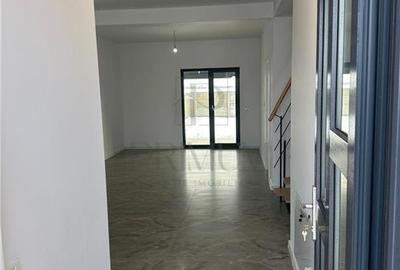 Duplex cu 4 camere cu Canalizare în Moșnița Nouă - 4