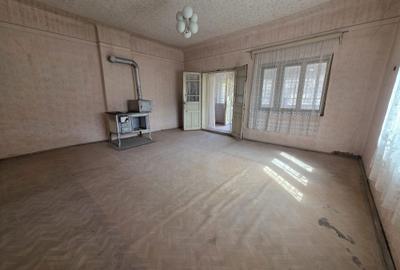 Casă cu 4 camere în Inău - 5