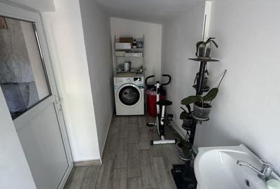 Casă cu 5 camere cu Teren 199 Mp în Rahova - 2