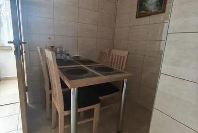 Apartament cu 2 camere decomandat în Siret - 3