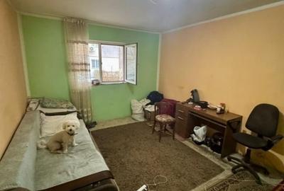 BAZA 3 - CARREFOUR FELICIA - 3 CAMERE - PARTER INALT BLOC DIN 1980 - 2