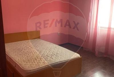 Casă cu 4 camere cu Teren 400 Mp în Beiu - 6