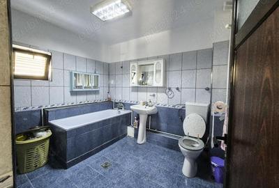 Casă cu 6 camere cu Canalizare în Geamăna - 1