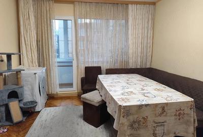 Apartament cu 3 camere semidecomandat în Astra - 2