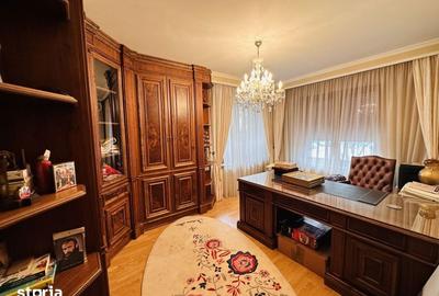 Casă cu 10 camere cu Teren 2000 Mp în Chiajna