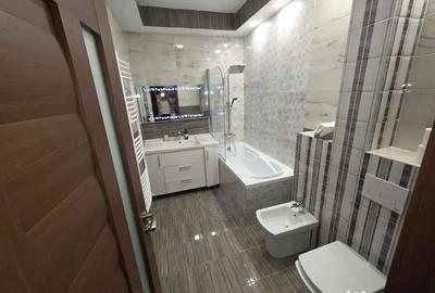 Apartament cu 3 camere decomandat în Central - 2