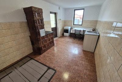 Casă cu Teren 1400 Mp în Macea - 3