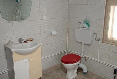 Casă cu 3 camere cu Teren 1328 Mp în Smirna - 1
