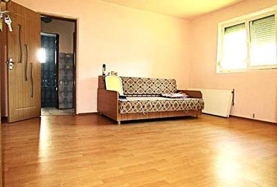 Spatios, zona buna!! Vanzare apartamemt cu 2 camere in Targoviste - Micro 11. - 2