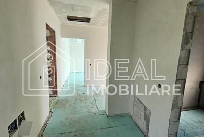 Casă individuală cu 5 camere cu Canalizare în Cristian - 9