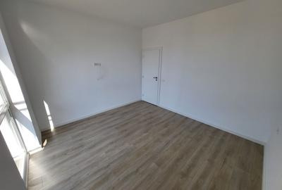 COMISION%. BLOC NOU in ORAS. ETAJ 1. Langa Magazine si mijloace de transport - 12