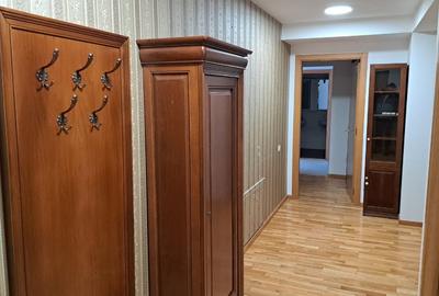 Apartament cu 3 camere decomandat, mobilat în Central - 4