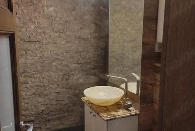 Apartament cu 2 camere decomandat în Zamfirescu