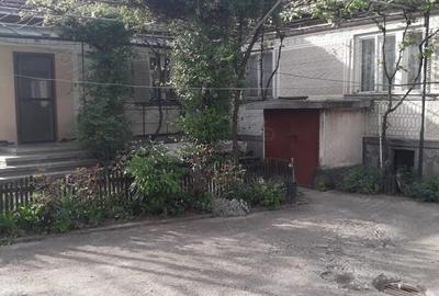 Casă cu 4 camere în Central - 1